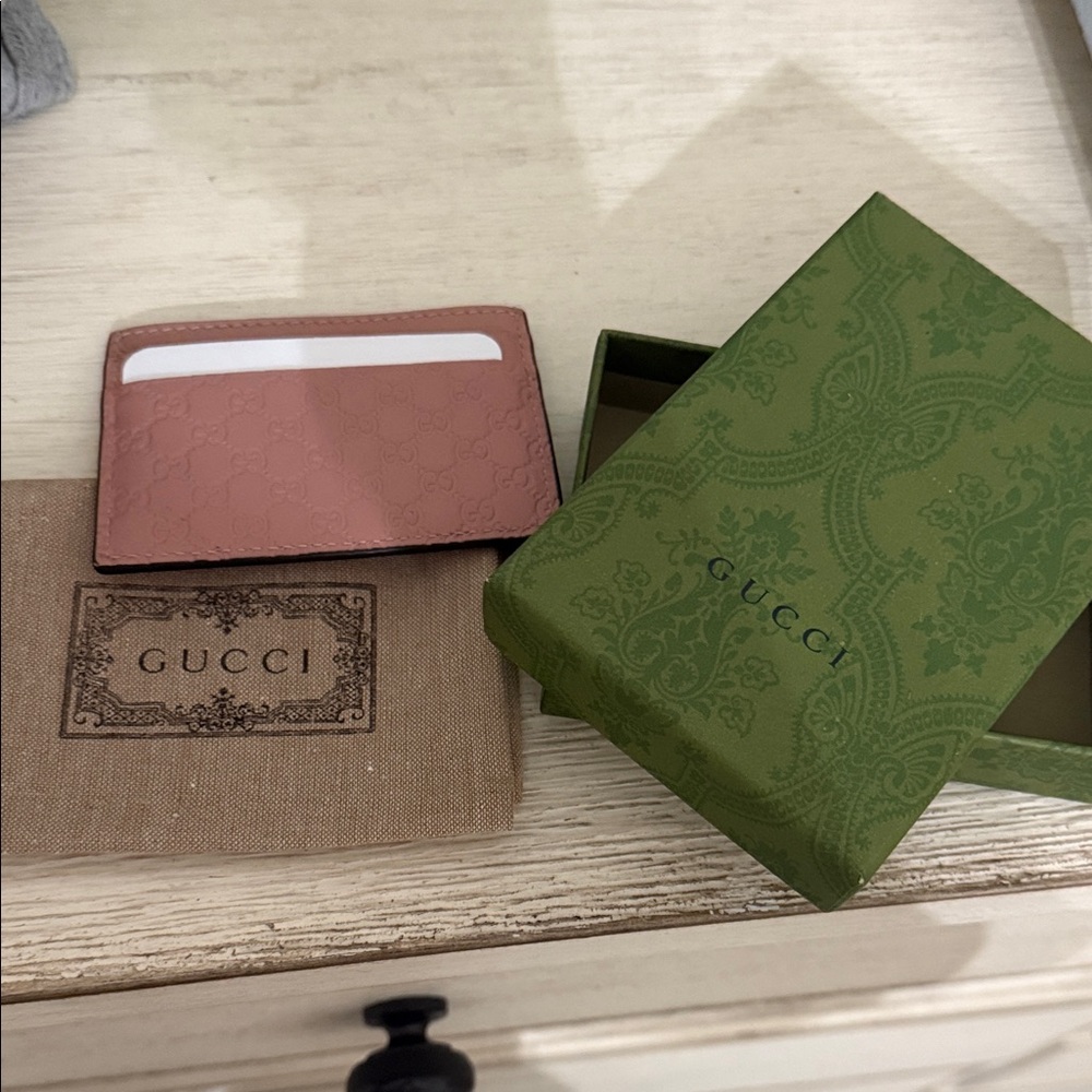 Gucci Blush Pink Card Holder